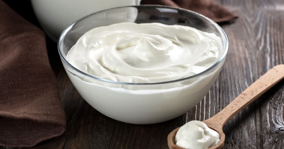 Cette astuce permet de transformer une crème liquide en crème épaisse en 5 min