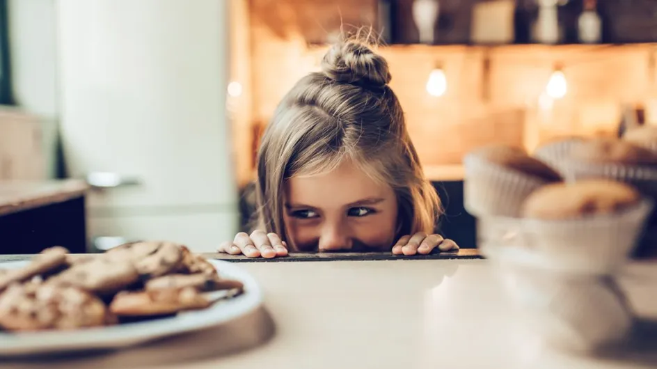 Voici pourquoi les enfants mangent plus lorsqu'ils s'ennuient, selon une étude