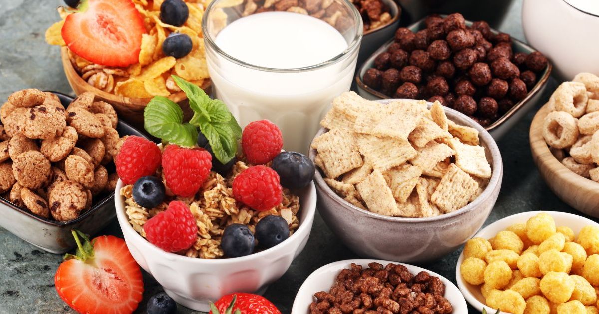 Petit-déjeuner : vous risquez de prendre du poids, ces céréales à ne  surtout pas manger le matin selon un expert