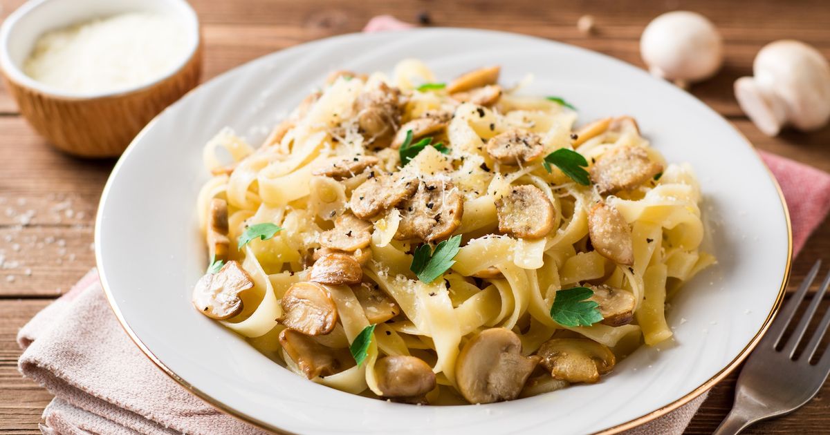 La recette de tagliatelles aux champignons et émincé de veau à la crème