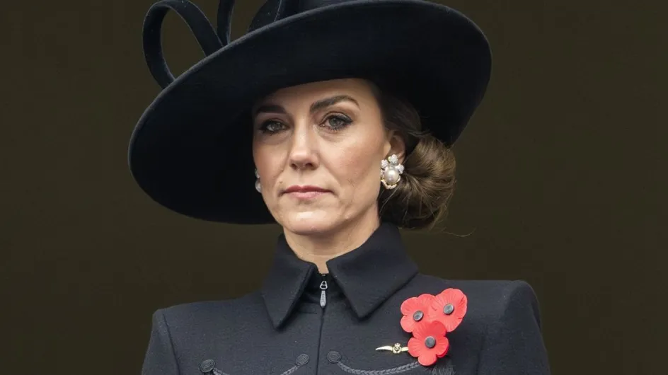 Kate Middleton, le visage sombre et marqué, choisit un bijou lourd de sens en hommage à Elizabeth II