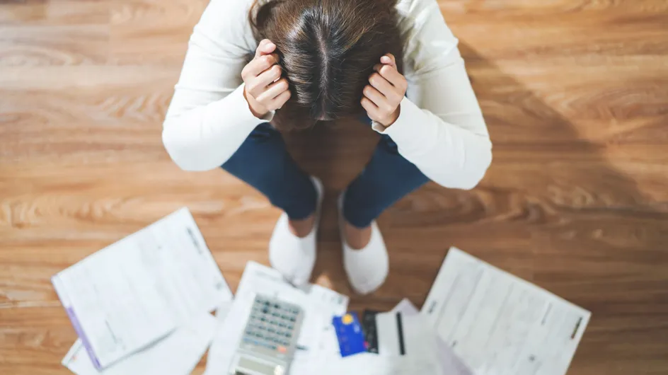 Estrés económico: ¿Cómo afecta a la salud de las mujeres?