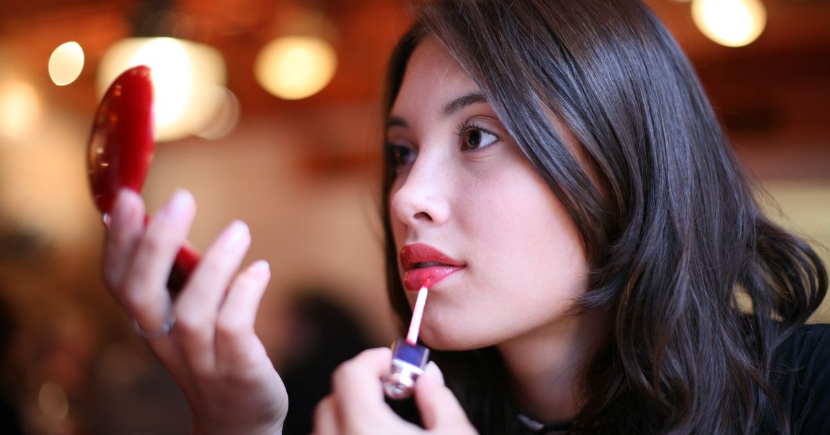 Rouge à Lèvres Pailleté Brillant Moment Make Up - Couleur Rouge Fête - Neuf