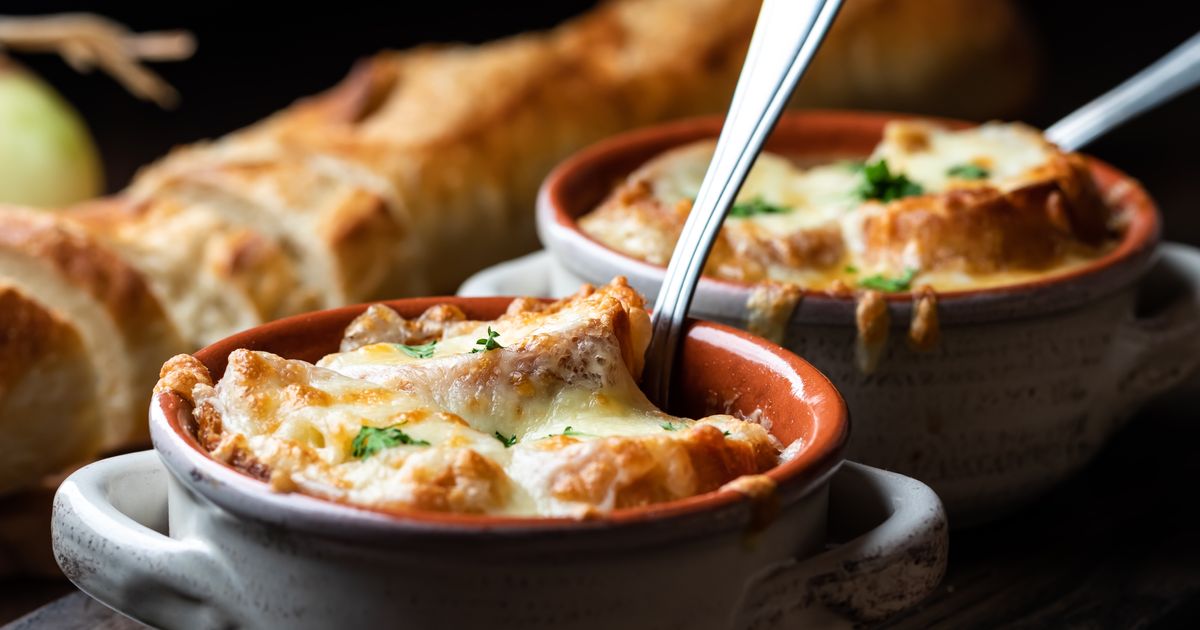 La meilleure recette de soupe à l’oignon pas chère et authentique de