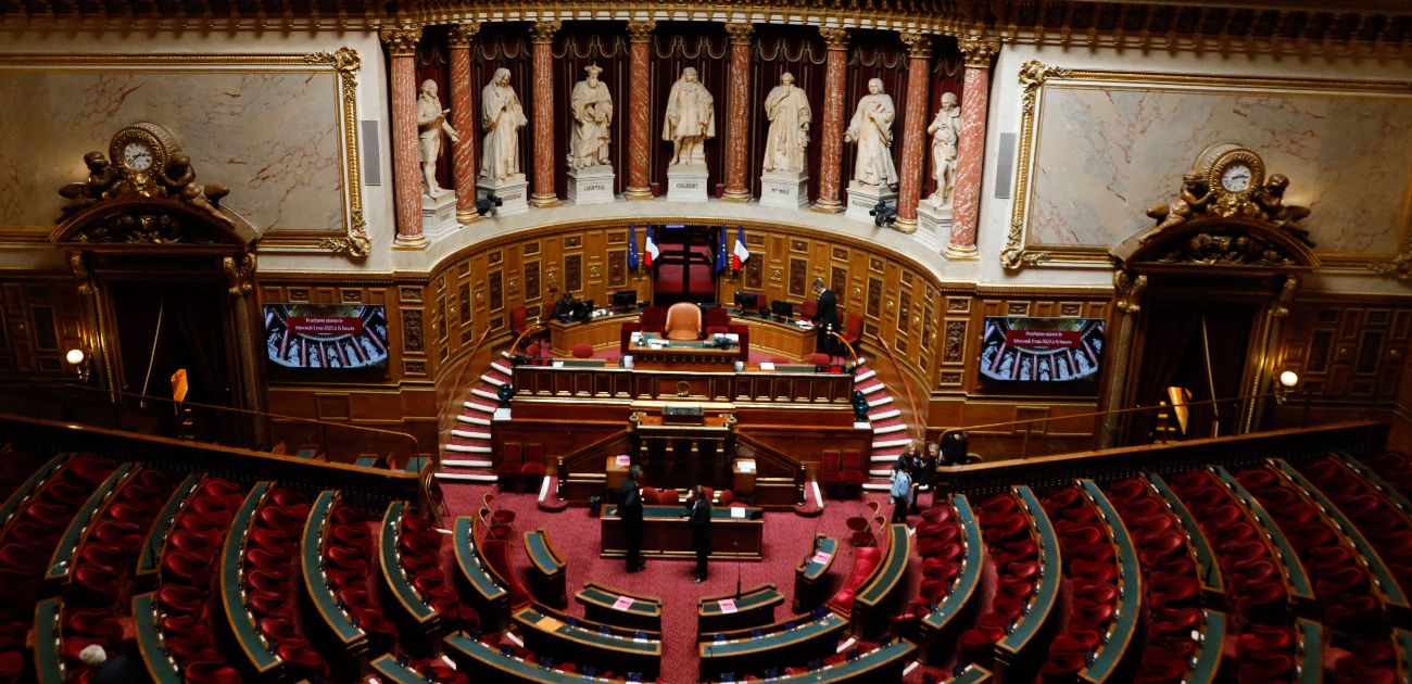 Scandale au Sénat : Sextape, maitre-chanteuse, intimidation... que sait-on  de cette affaire ?