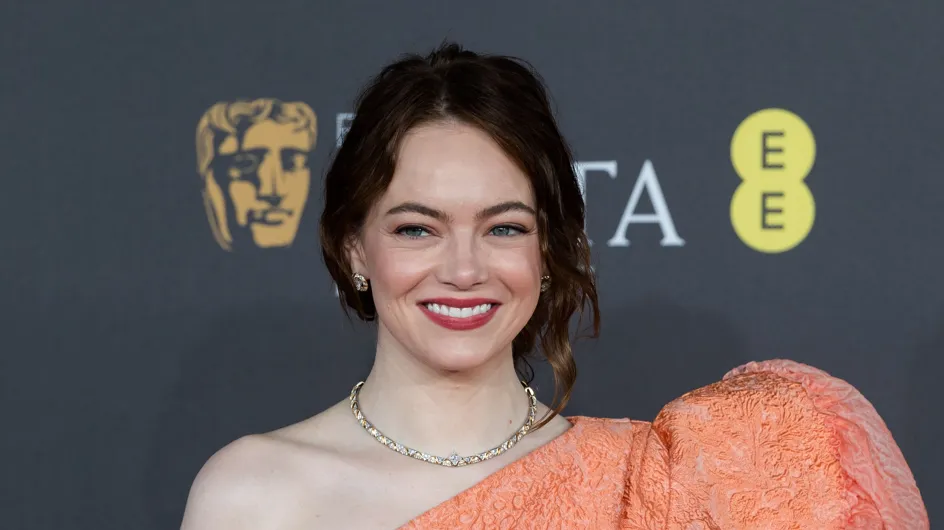 Emma Stone: Lágrimas y agradecimiento a su madre en los BAFTA: "Ella me hizo creer en este sueño loco"