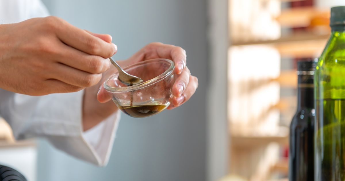 Sauce vinaigrette anti-inflammatoire : l’astuce d’une nutritionniste pour éviter les ballonnements