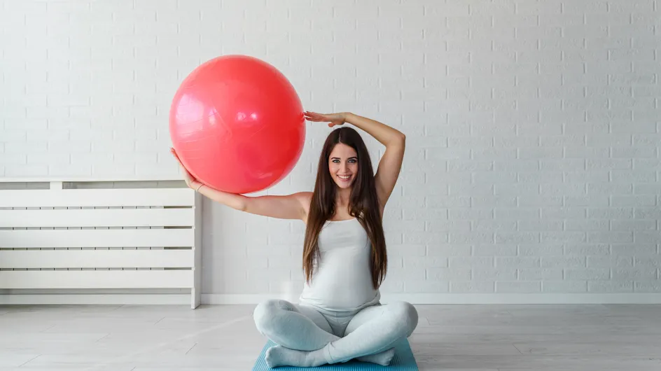 5 ejercicios de pilates para embarazadas que puedes hacer en casa