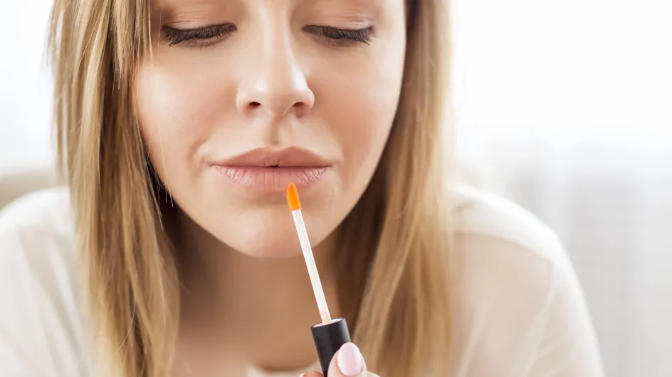 Lip layering : l’astuce make-up pour repulper les lèvres sans marquer les rides