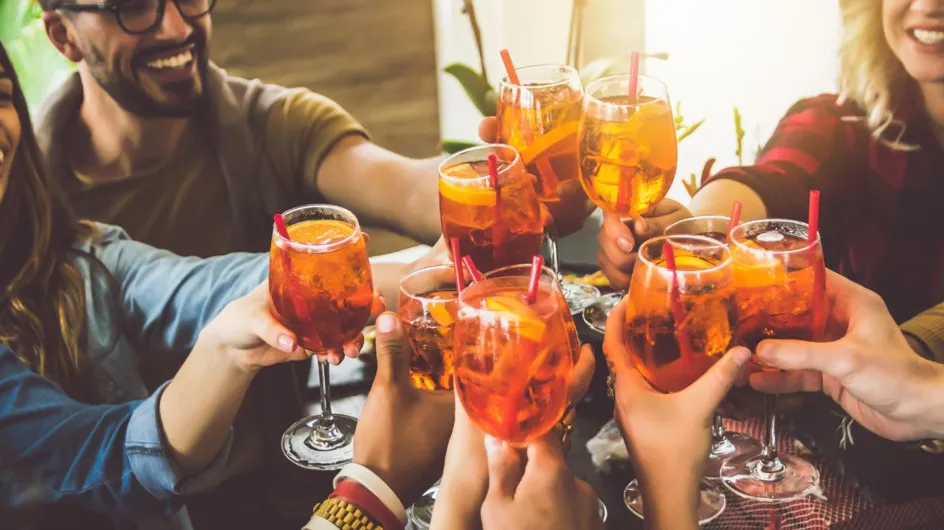 Le Spritz, c’est fini : voici le nouveau cocktail tendance au printemps 2024