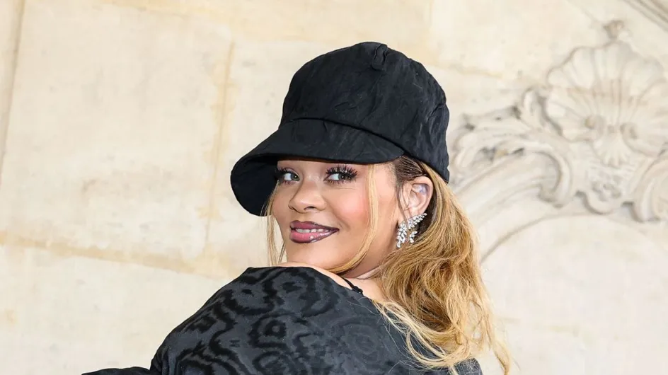 Rihanna méconnaissable : elle adopte une coupe courte à frange surprenante (et un accessoire de bouche original)