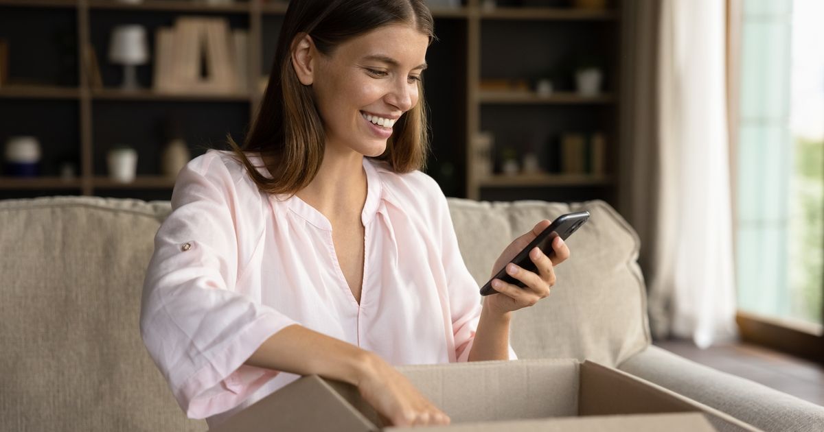 Ce v??tement de grand-m?�re tr?�s original fait son retour en 2024 (et on l�??adore !)