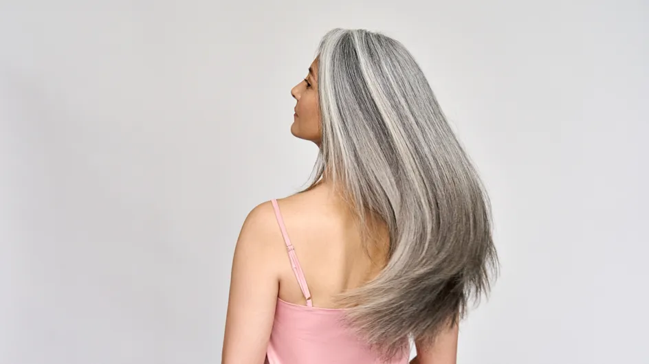 Cheveux gris : cette coupe associée à ce type de frange est très chic (elle vous fait paraitre 10 ans de moins)