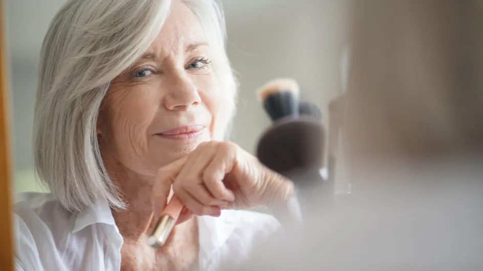 Maquillage après 60 ans : les meilleurs blush hydratants qui illuminent le teint sans marquer les rides