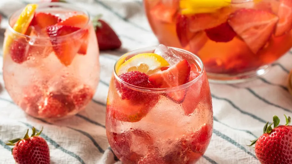 Voici comment préparer un spritz à la fraise pour changer de la recette classique au printemps