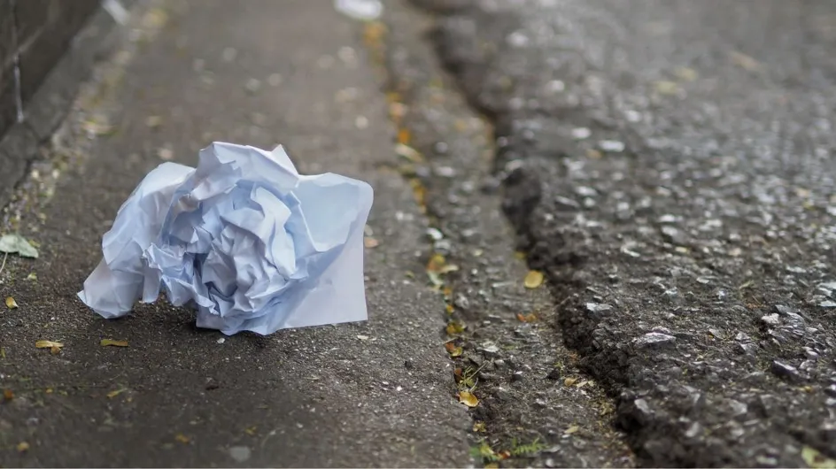 Comment un bout de papier trouvé par 2 inconnus en pleine rue a sauvé la vie d'une femme battue et séquestrée