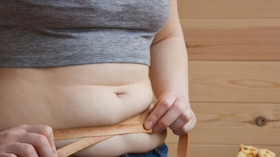 Graisse abdominale : ces  7 erreurs courantes qui font grossir à éviter pour un ventre plat, selon des experts