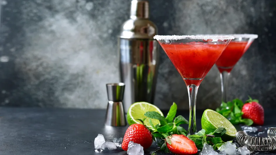 Ce cocktail prêt en 5 minutes avec des fruits de saison est parfait pour vos apéros ce printemps !