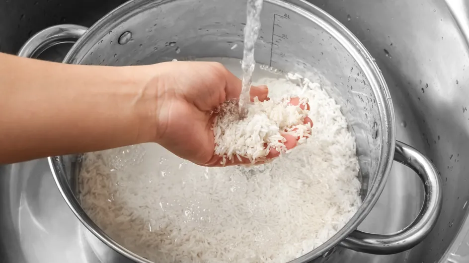 Voici pourquoi vous devriez laver 3 fois votre riz avant de le cuisiner !