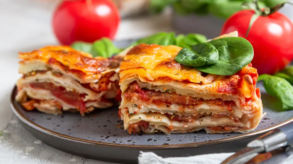 Cyril Lignac révèle son astuce pour des lasagnes sans viande ultra-croustillantes