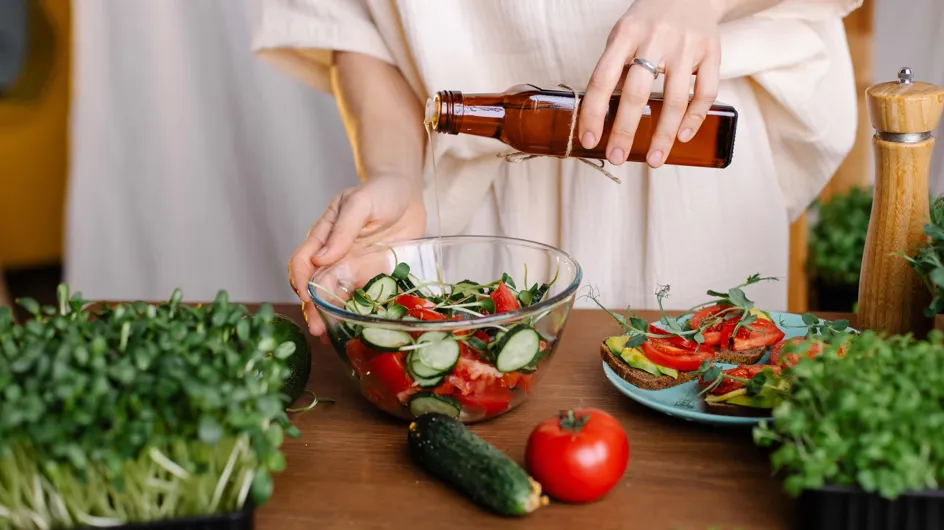 Voici pourquoi vous devriez intégrer l’huile d’olive à vos plats plus souvent
