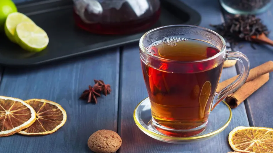 Thé et hydratation : peut-on inclure le thé dans les 1,5 litre d&#039;eau à boire quotidiennement ?