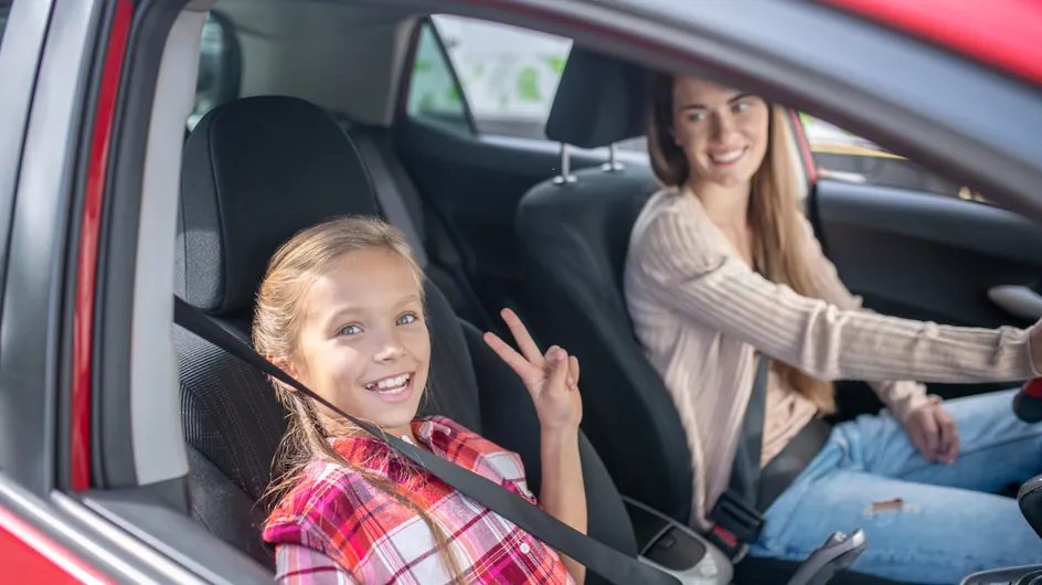 À partir de quel âge un enfant peut-il monter devant en voiture (et quelles sont les exceptions) ?