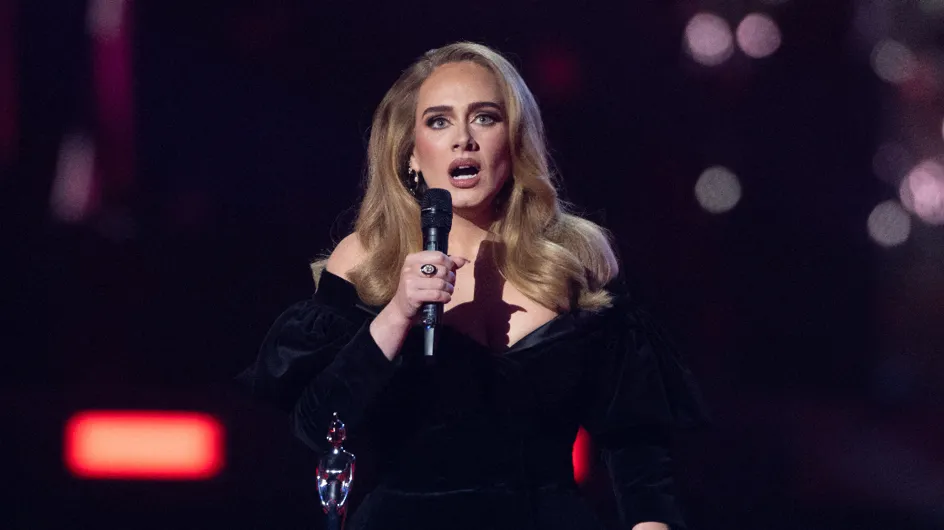 Adele agacée en plein concert : "Tu es complètement stupide", la chanteuse furieuse après la remarque d'un spectateur