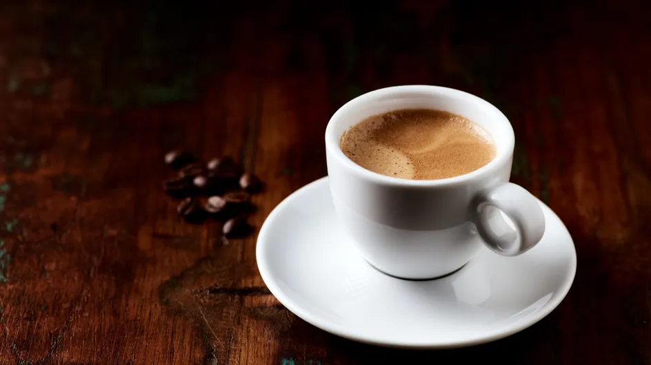 Boire votre café au travail aurait un effet inattendu pour la santé, selon cette récente étude