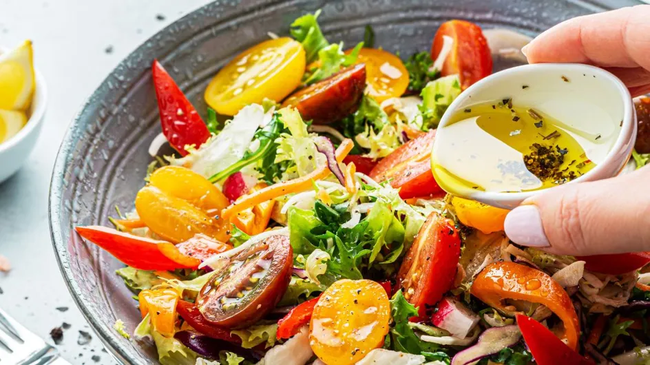 Salade : cet ingrédient à ne surtout pas utiliser dans votre sauce (il est dangereux pour la santé)
