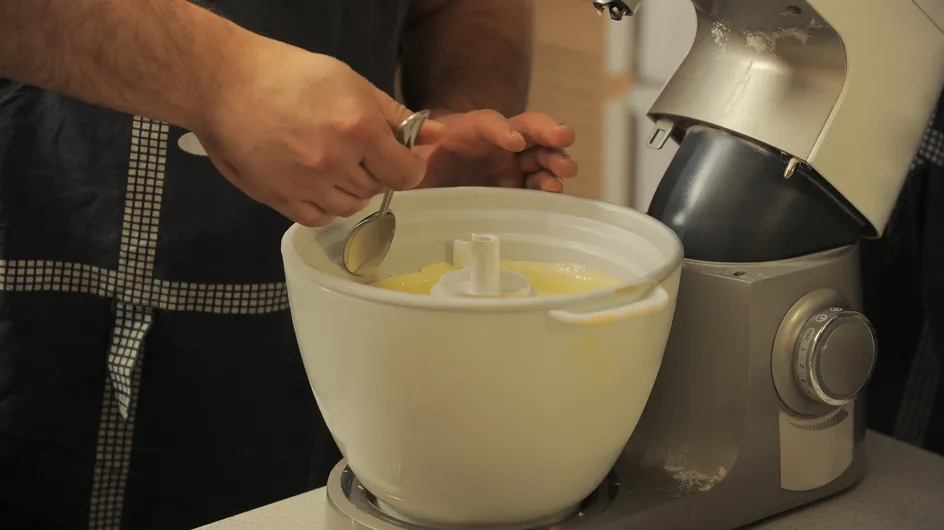 Voici comment réaliser facilement une crème pâtissière grâce à votre robot pâtissier