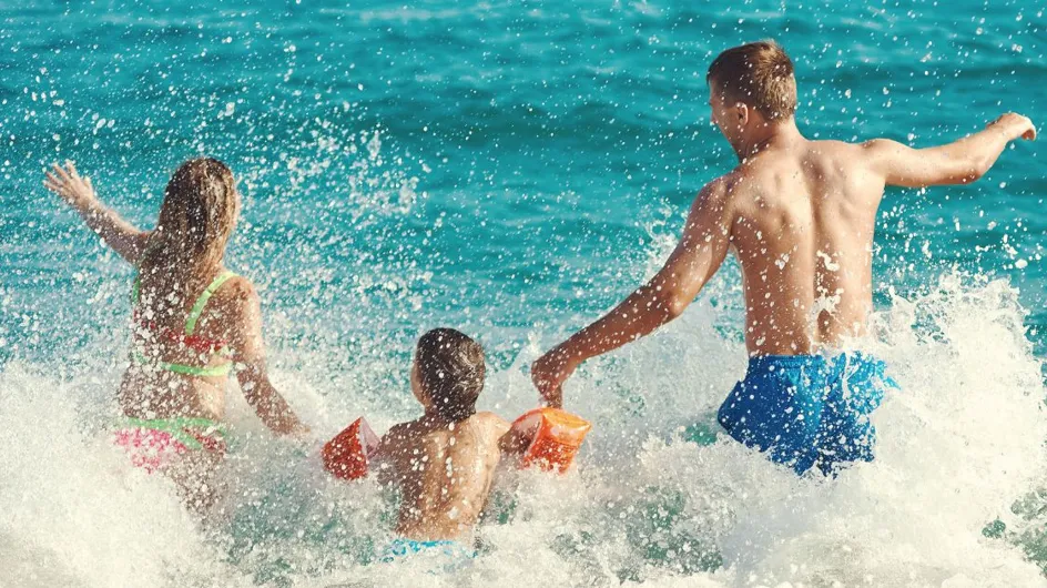 Vacances : les erreurs que l'on fait avec nos enfants au moment de la baignade qui augmentent les risques de noyade