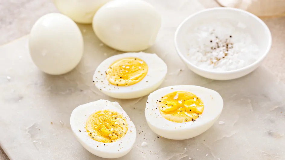 Cette technique est la plus efficace pour écaler un œuf dur en 30 secondes montre en main !