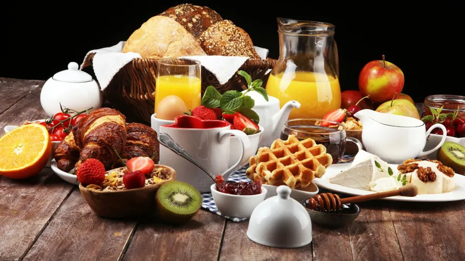Petit-déjeuner sain : ces 3 aliments que l'on croit healthy sont de faux-amis (ils sont riches en sucre)