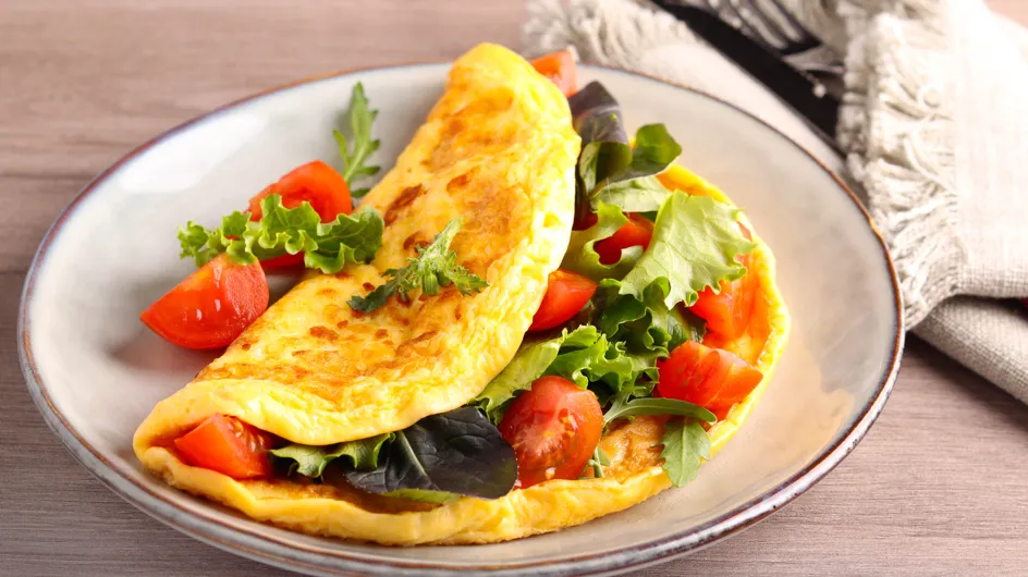 Ajoutez cet ingrédient dans votre poêle pour cuire vos omelettes sans matière grasse (et sans coller au fond)