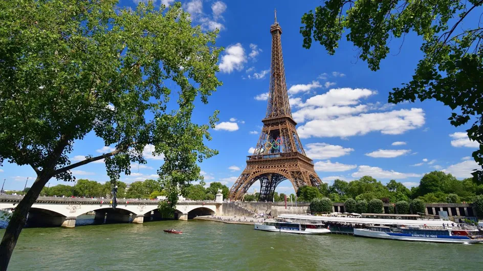Anne Hidalgo plonge dans la Seine : voici d'où vient la combinaison qu'elle a portée