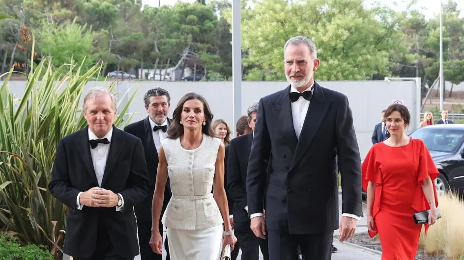 El clon low cost del conjunto de Letizia en los Premios Mariano de Cavia (rebajado en Zara y por menos de 40 euros)