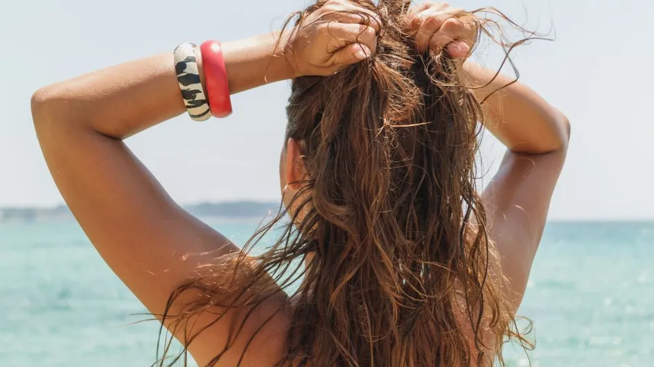 Cette mauvaise habitude peut abîmer vos cheveux en été, selon un coiffeur