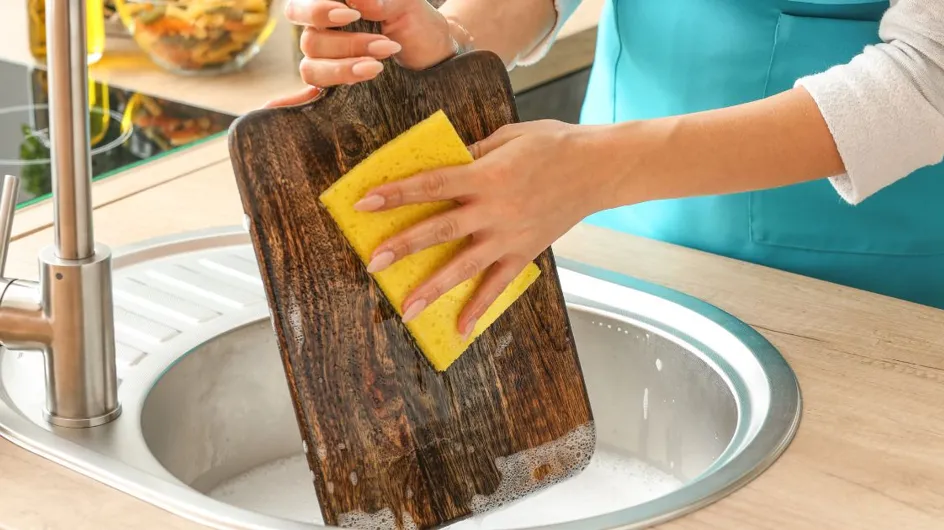 Ménage : cette erreur courante à zapper lorsque l’on nettoie des ustensiles en bois (pour limiter les bactéries)