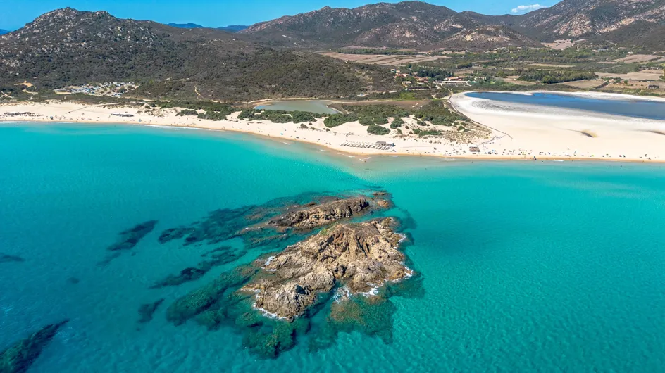 Cerdeña: ¿por qué es elegida como uno de los destinos de playa favoritos para viajar este verano?