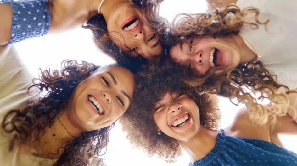 Cheveux bouclés : ce geste est indispensable pour garder vos boucles bien définies