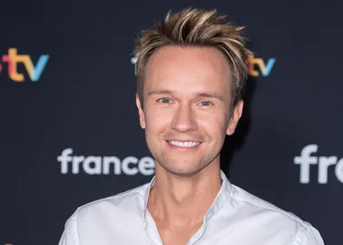 Cyril Féraud : "On ne peut pas cacher ça", l'animateur explique pourquoi il  a décidé d'annoncer la naissance de son fils