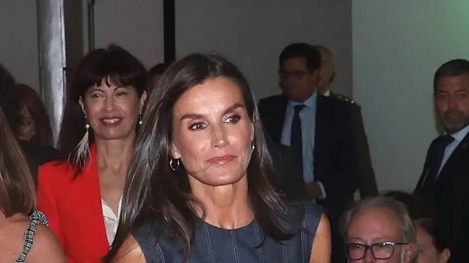 El clon low cost del vestido vaquero elegante de Letizia en los Premios ECO: está en Massimo Dutti y por menos de 90 €