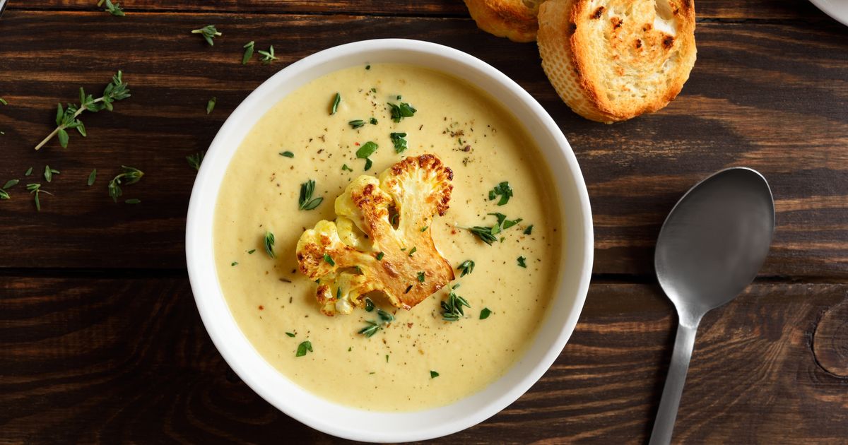 Tourin à l'ail : Laurent Mariotte partage sa recette de soupe économique et ultra réconfortante