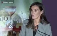 Letizia NO arriesga y elige el clásico traje de dos piezas gris que arrasa entre las mujeres elegantes de 50 este otoño