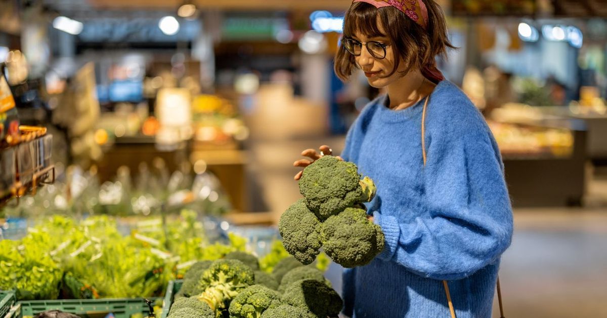Voici le légume qui est le plus contaminé par les pesticides, un légume vert qu’il vaut mieux acheter bio !