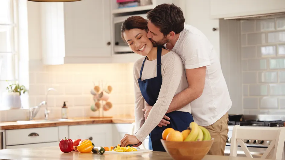 Por qué adelantar la cena antes de las 19:00 podría ser una buena idea para transformar tu salud