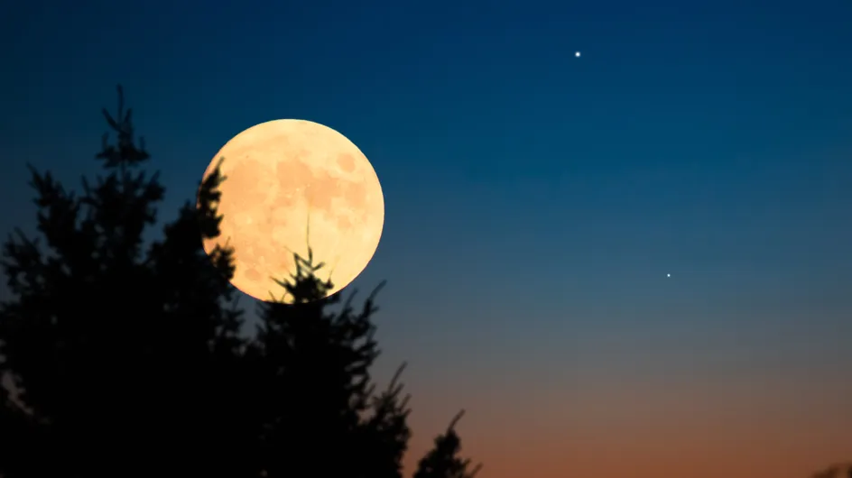 La Luna Llena en Leo iluminará el cielo durante la noche del 12 de febrero y traerá buenas noticias a estos 4 signos