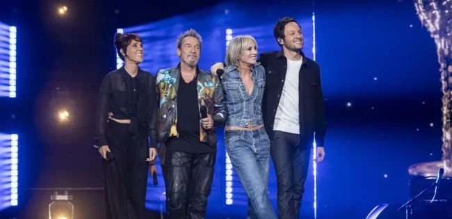 The Voice 2025 : "Il y a des règles, Monsieur !", un talent survolté fait  swinguer les coachs avec un geste interdit