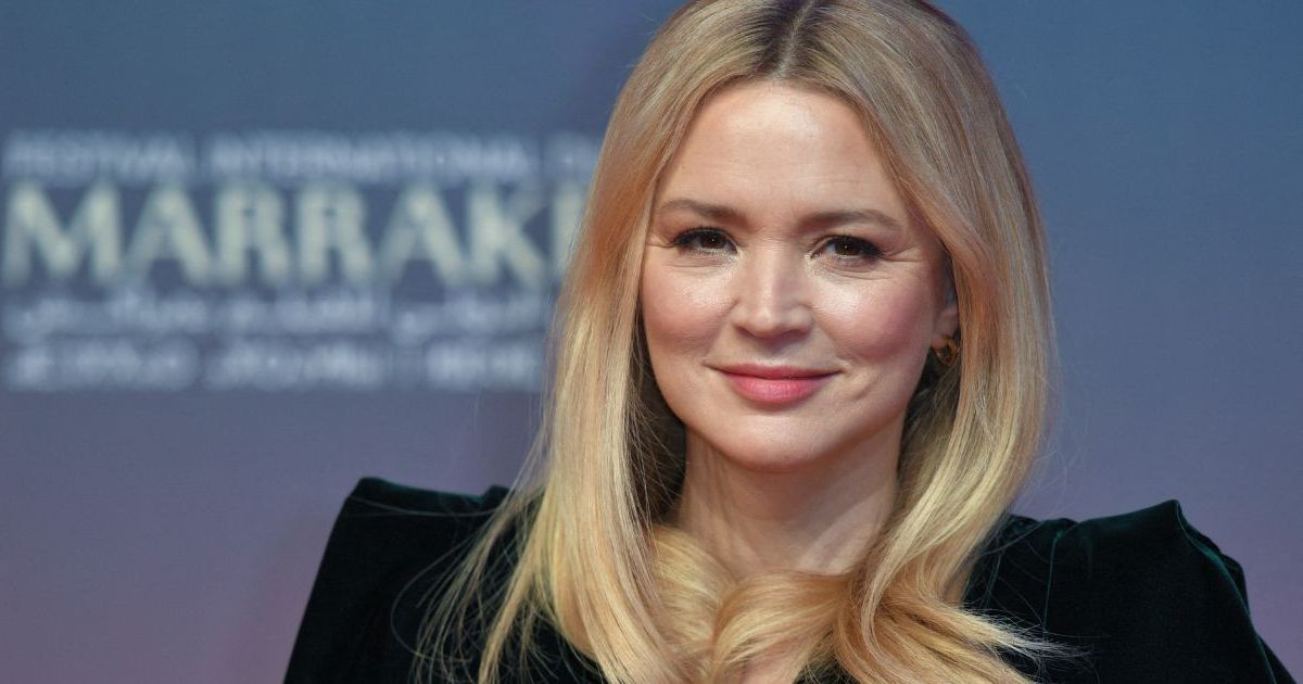 Fini le brushing lisse, Virginie Efira est radieuse avec la coiffure bouclée la plus stylée du printemps-été
